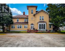 260 VINE STREET, St. Catharines, Ontario