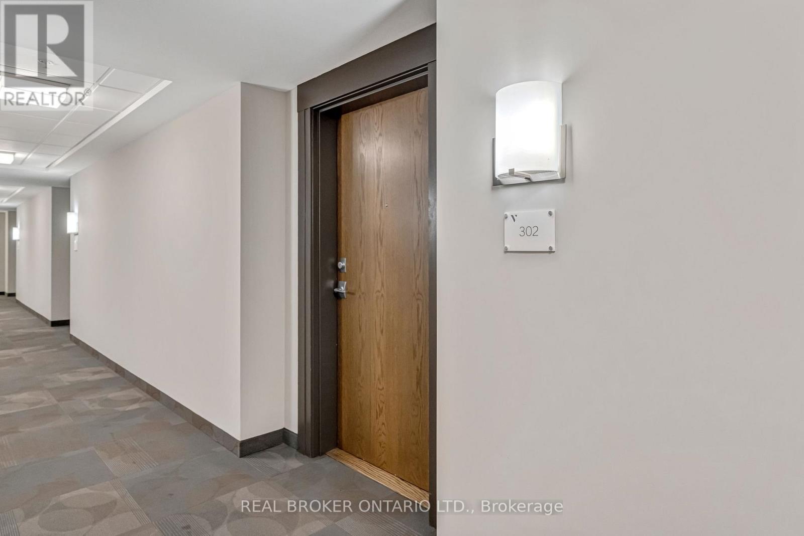 302 - 30 Hamilton Street S, Hamilton, Ontario  L8B 1V8 - Photo 2 - X12724256