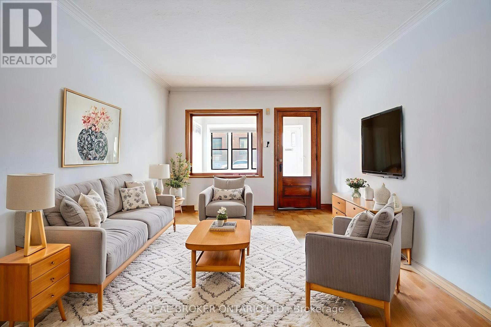 195 Islington Avenue, Toronto, Ontario  M8V 3B8 - Photo 5 - W12712602