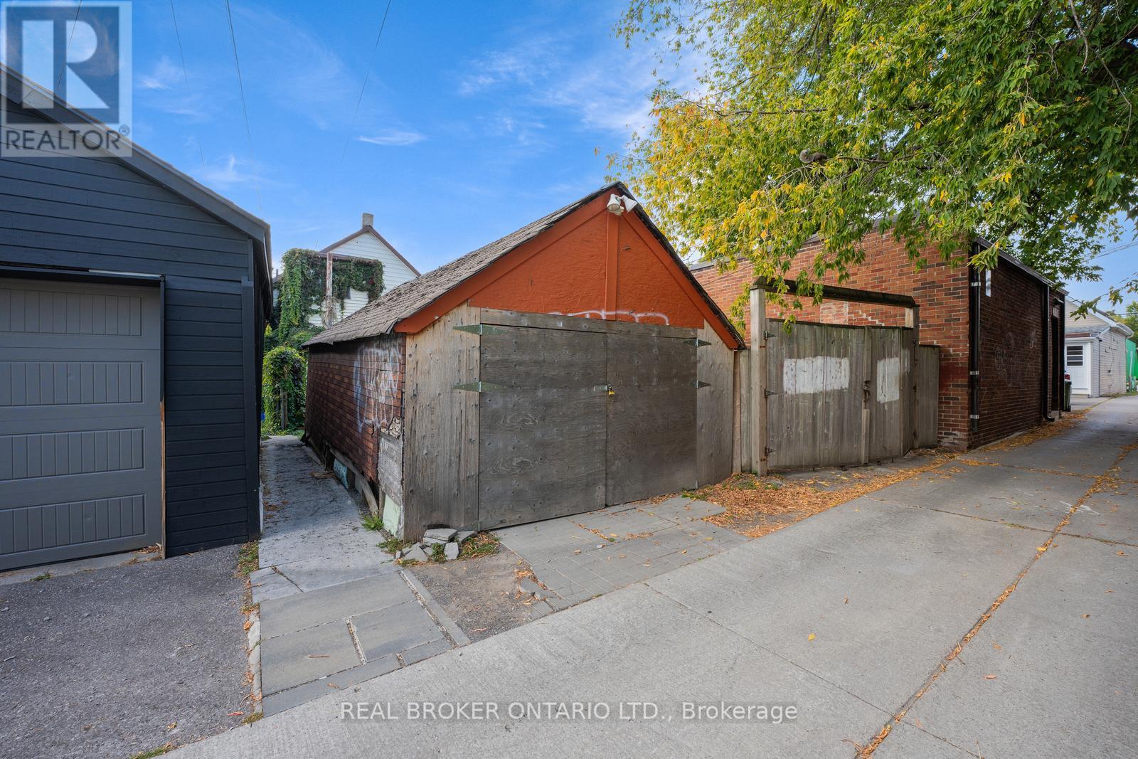 195 Islington Avenue, Toronto, Ontario  M8V 3B8 - Photo 34 - W12712602