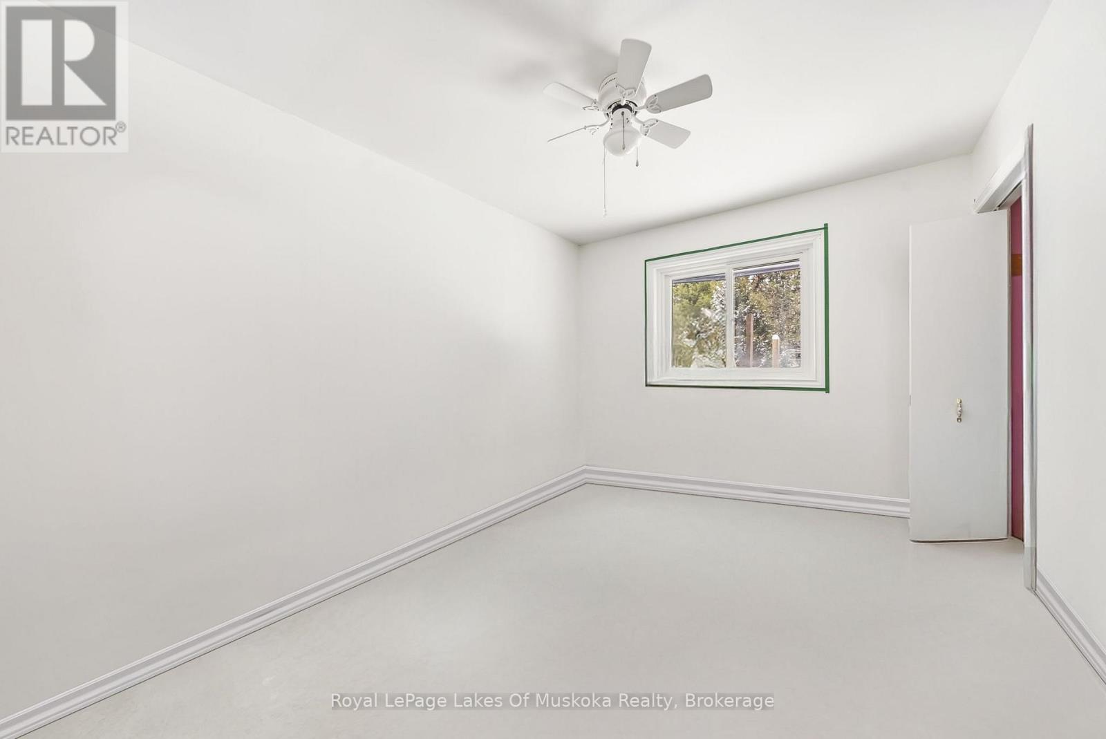 8020 Park Lane Crescent, Ramara, Ontario  L0K 2B0 - Photo 18 - S12724332