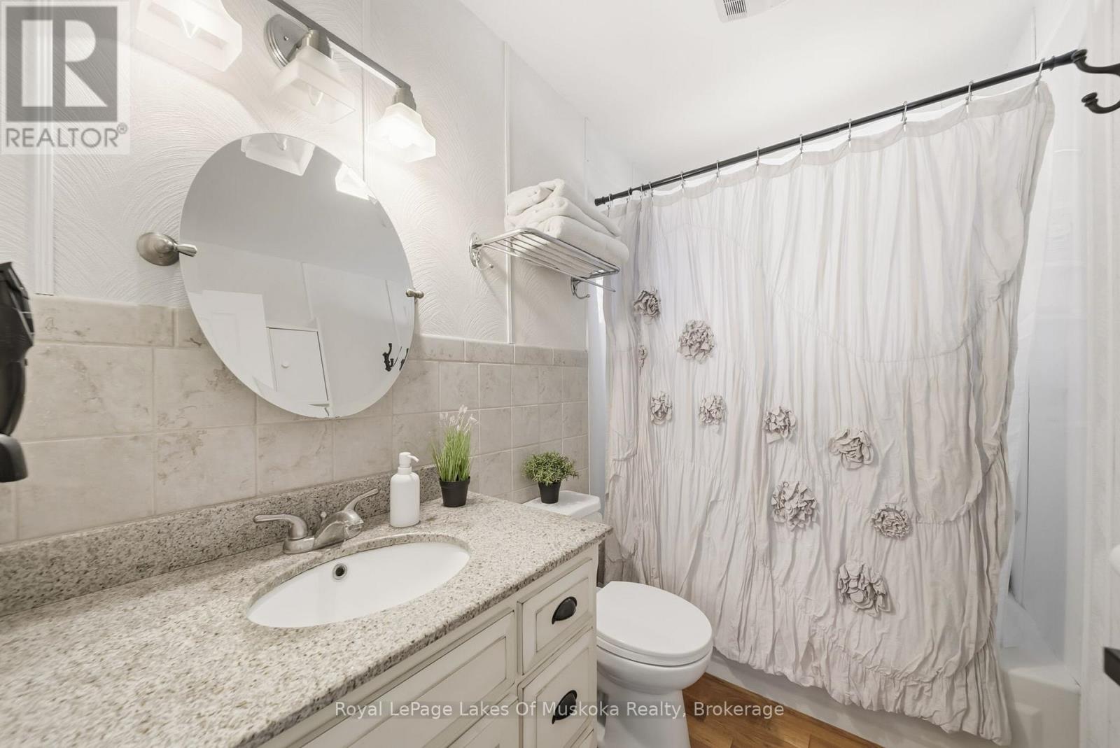 8020 Park Lane Crescent, Ramara, Ontario  L0K 2B0 - Photo 19 - S12724332