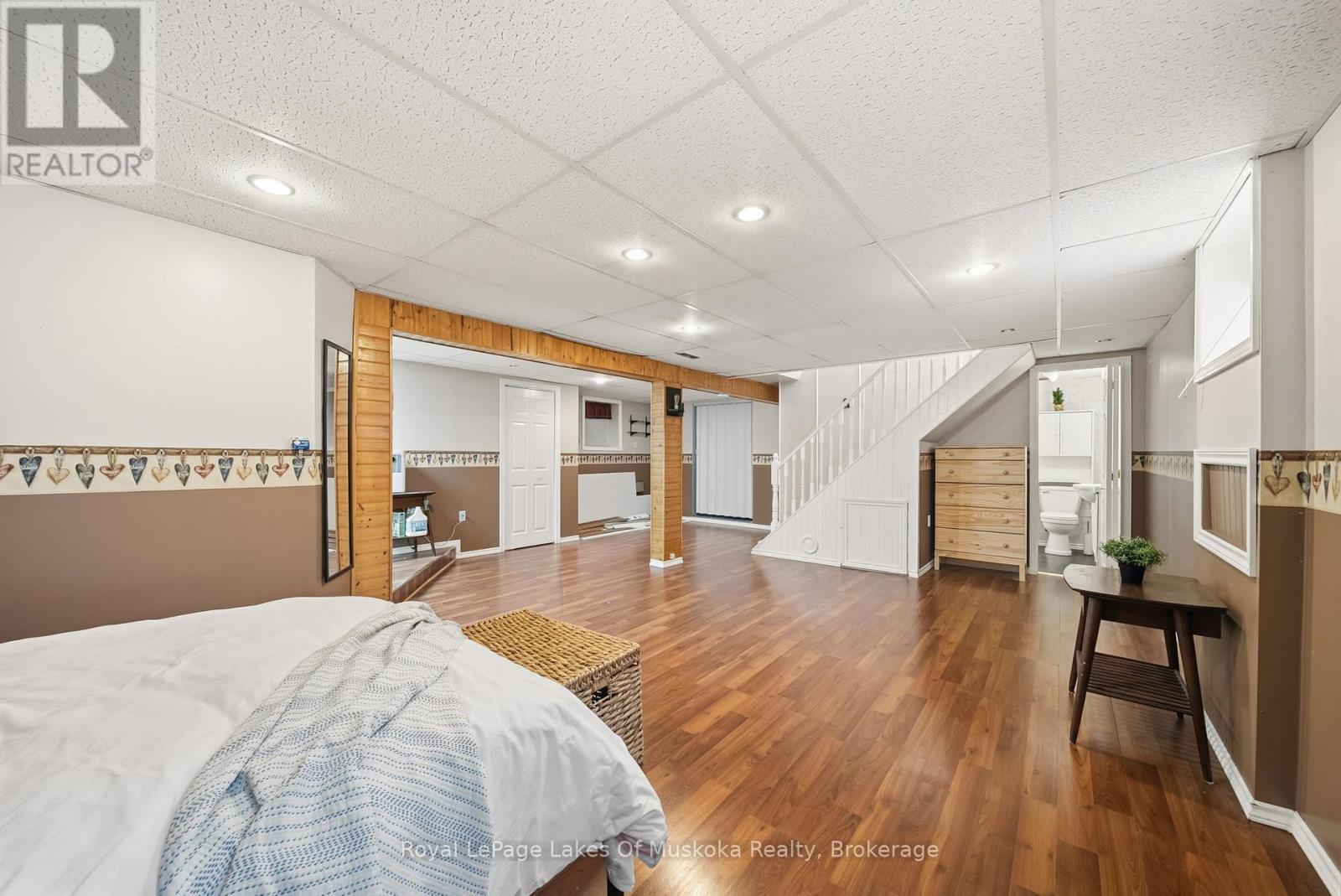 8020 Park Lane Crescent, Ramara, Ontario  L0K 2B0 - Photo 23 - S12724332