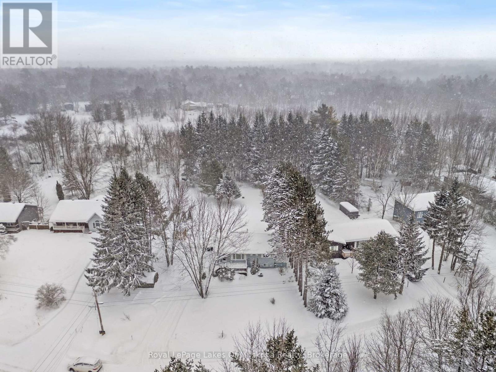 8020 Park Lane Crescent, Ramara, Ontario  L0K 2B0 - Photo 30 - S12724332