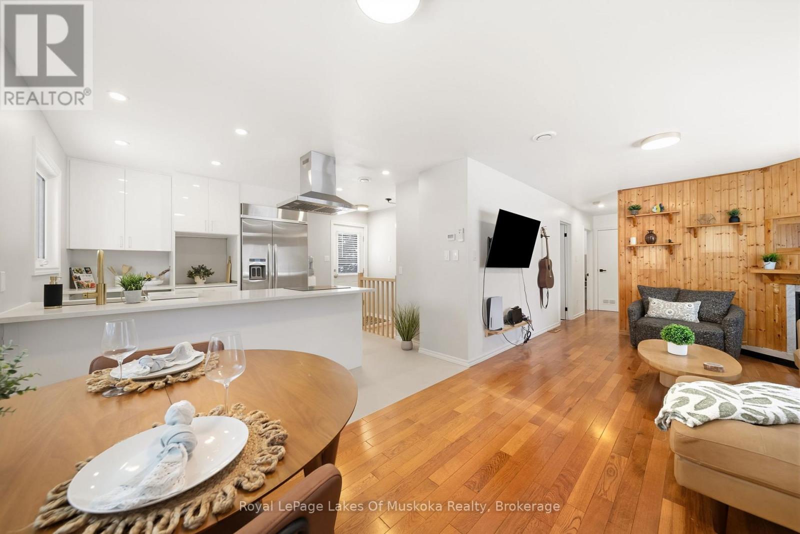 8020 Park Lane Crescent, Ramara, Ontario  L0K 2B0 - Photo 6 - S12724332