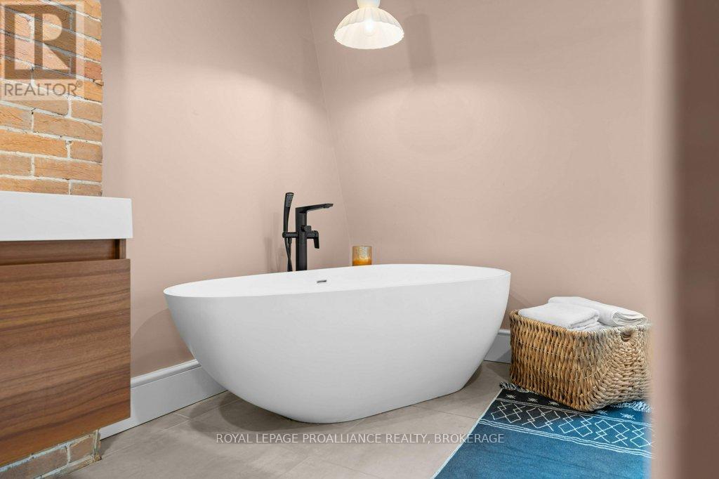 28 Wellington Street, Kingston, Ontario  K7L 3C1 - Photo 33 - X12724286