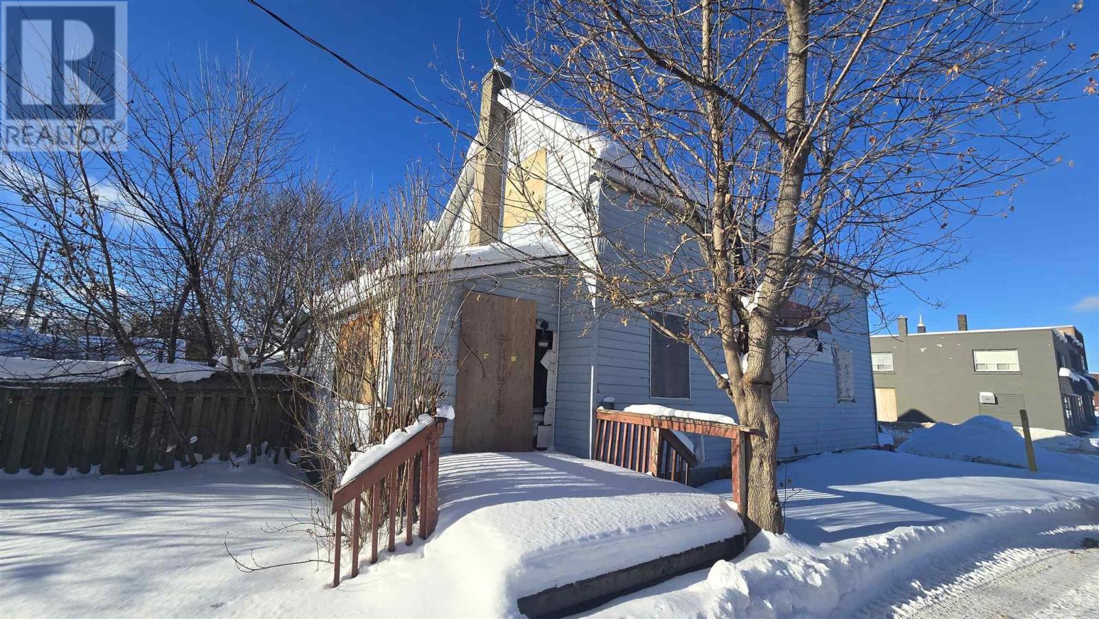 21 Cathcart St, Sault Ste. Marie, Ontario P6A 1C9 - Photo 2 - SM260157