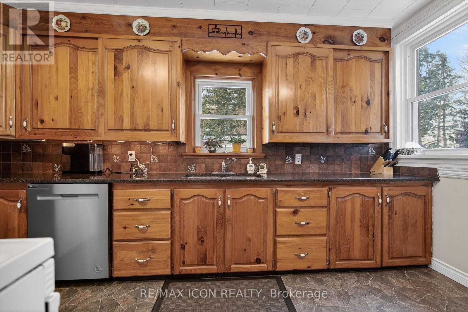 38236 Fingal Line, Southwold, Ontario  N5P 3S5 - Photo 18 - X12724300