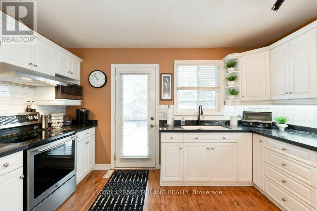 530 Highview Drive, St. Thomas, Ontario  N5R 6G3 - Photo 15 - X12724324