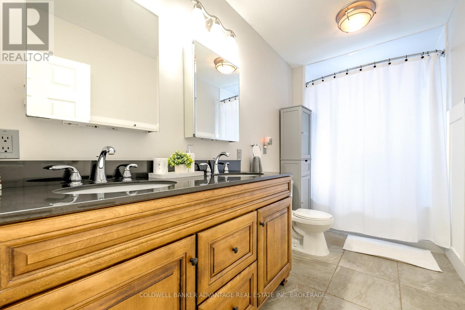 52 Oak Street, Port Colborne, Ontario  L3K 4S6 - Photo 11 - X12724316