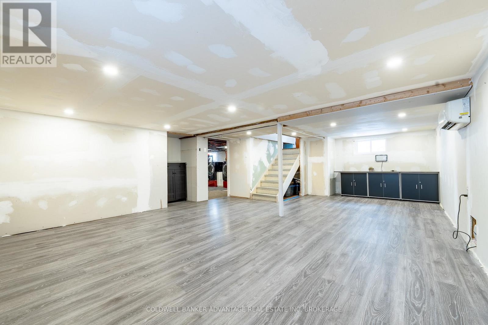 52 Oak Street, Port Colborne, Ontario  L3K 4S6 - Photo 12 - X12724316