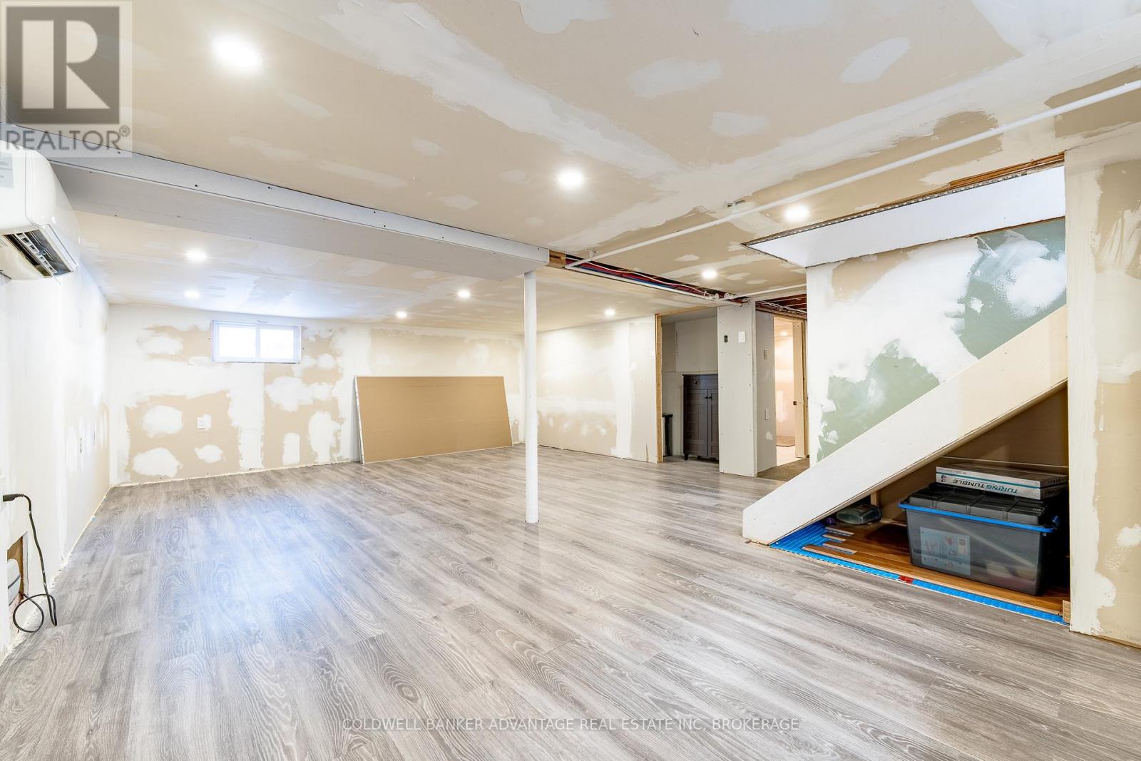 52 Oak Street, Port Colborne, Ontario  L3K 4S6 - Photo 13 - X12724316