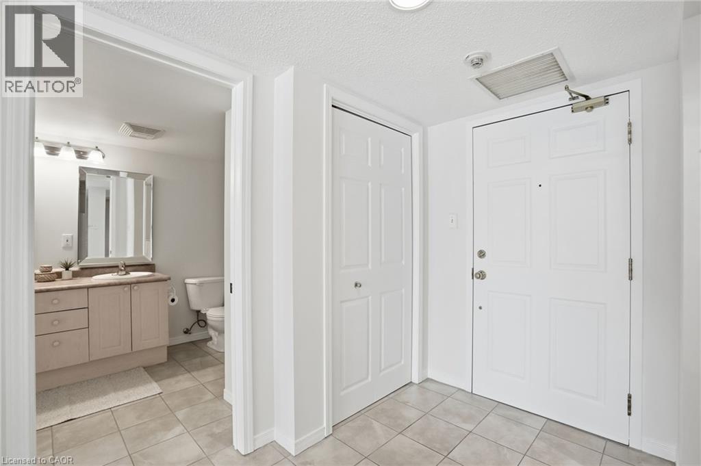 216 Plains Road W Unit# E106, Burlington, Ontario L7T 4K8 - Photo 23 - 40798960