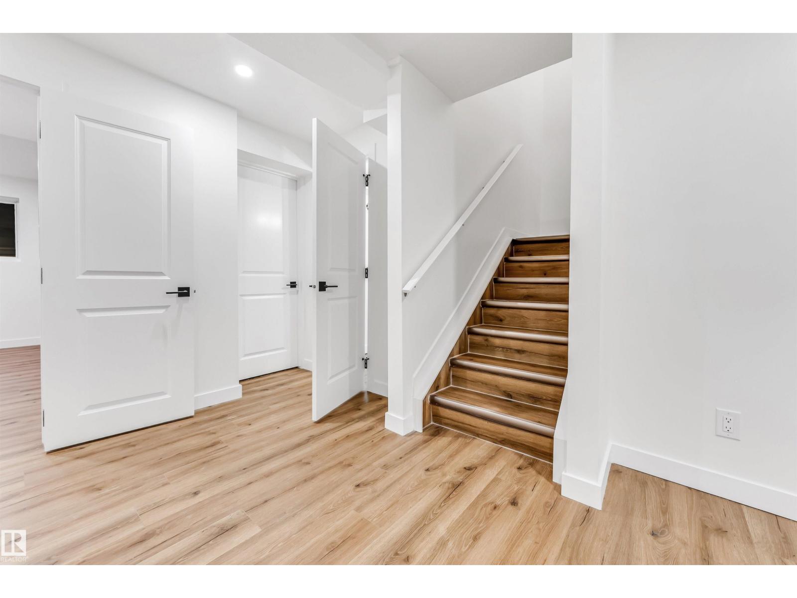 4616 32 Av Nw, Edmonton, Alberta  T6L 5J4 - Photo 35 - E4470871