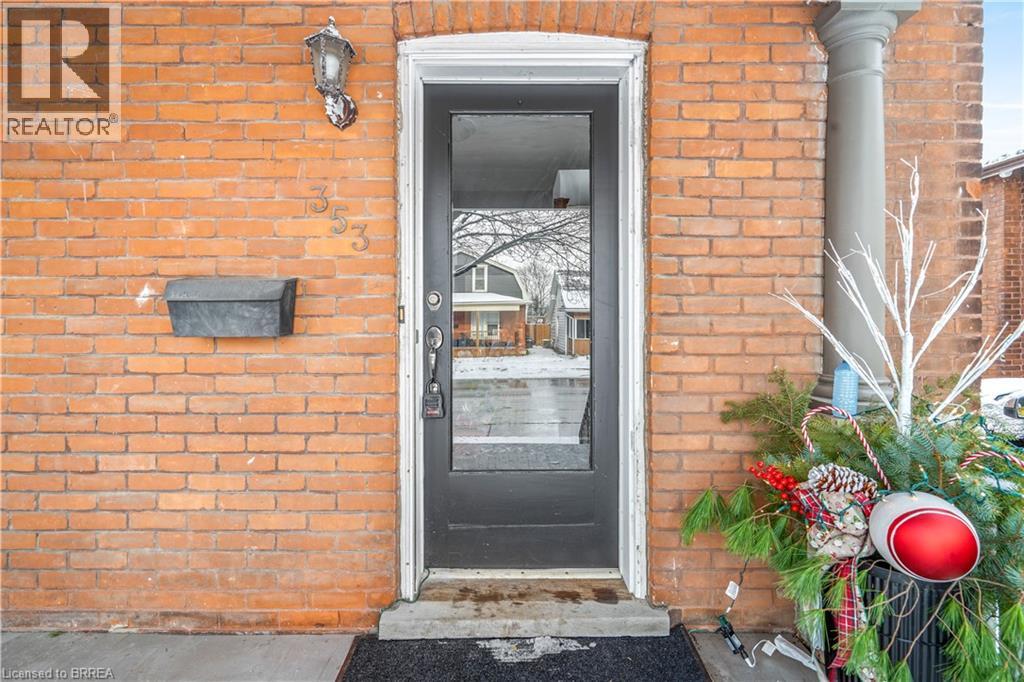 353 Dalhousie Street, Brantford, Ontario  N3S 3V9 - Photo 7 - 40799767