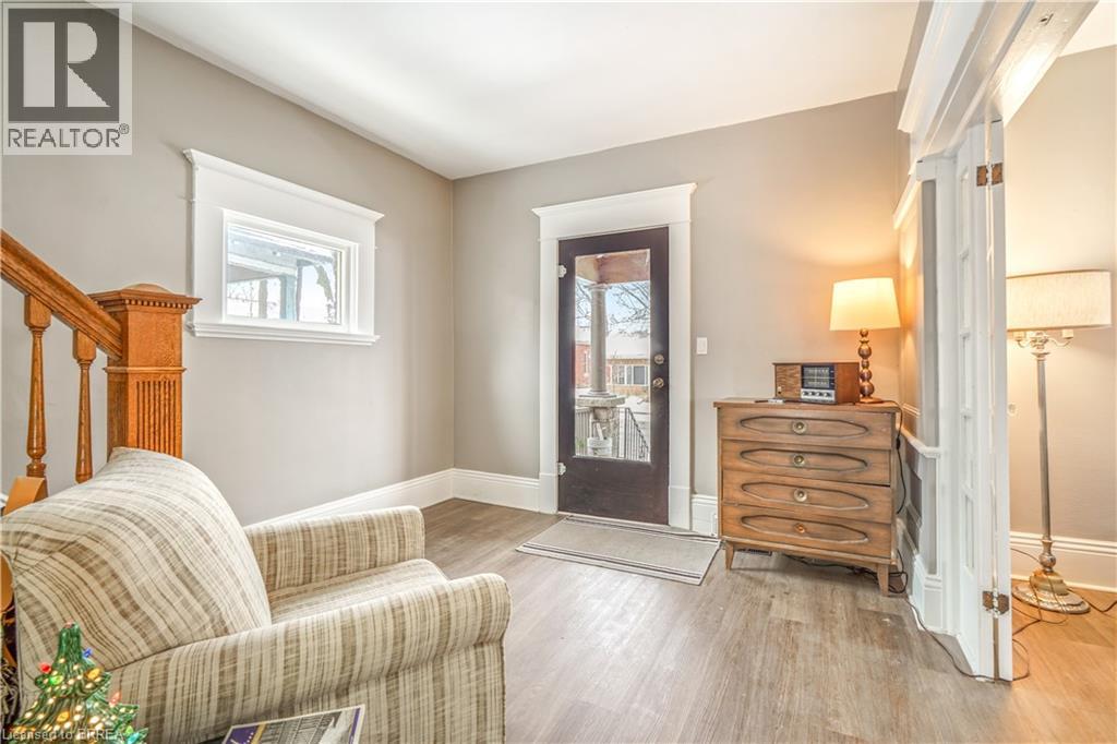 353 Dalhousie Street, Brantford, Ontario  N3S 3V9 - Photo 9 - 40799767