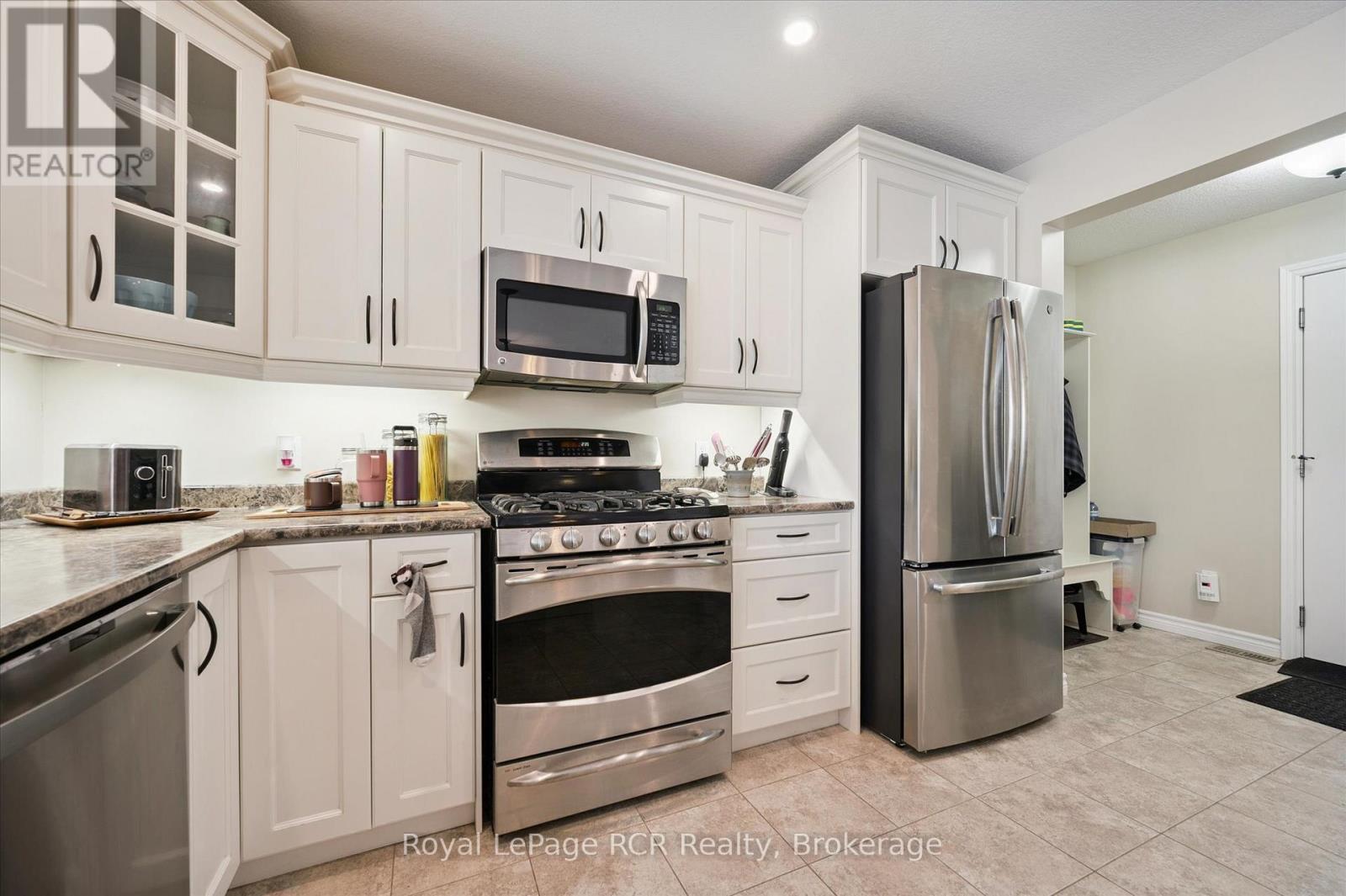 10 Sparberry Street W, Southgate, Ontario N0G 2L0 - Photo 13 - X12721554