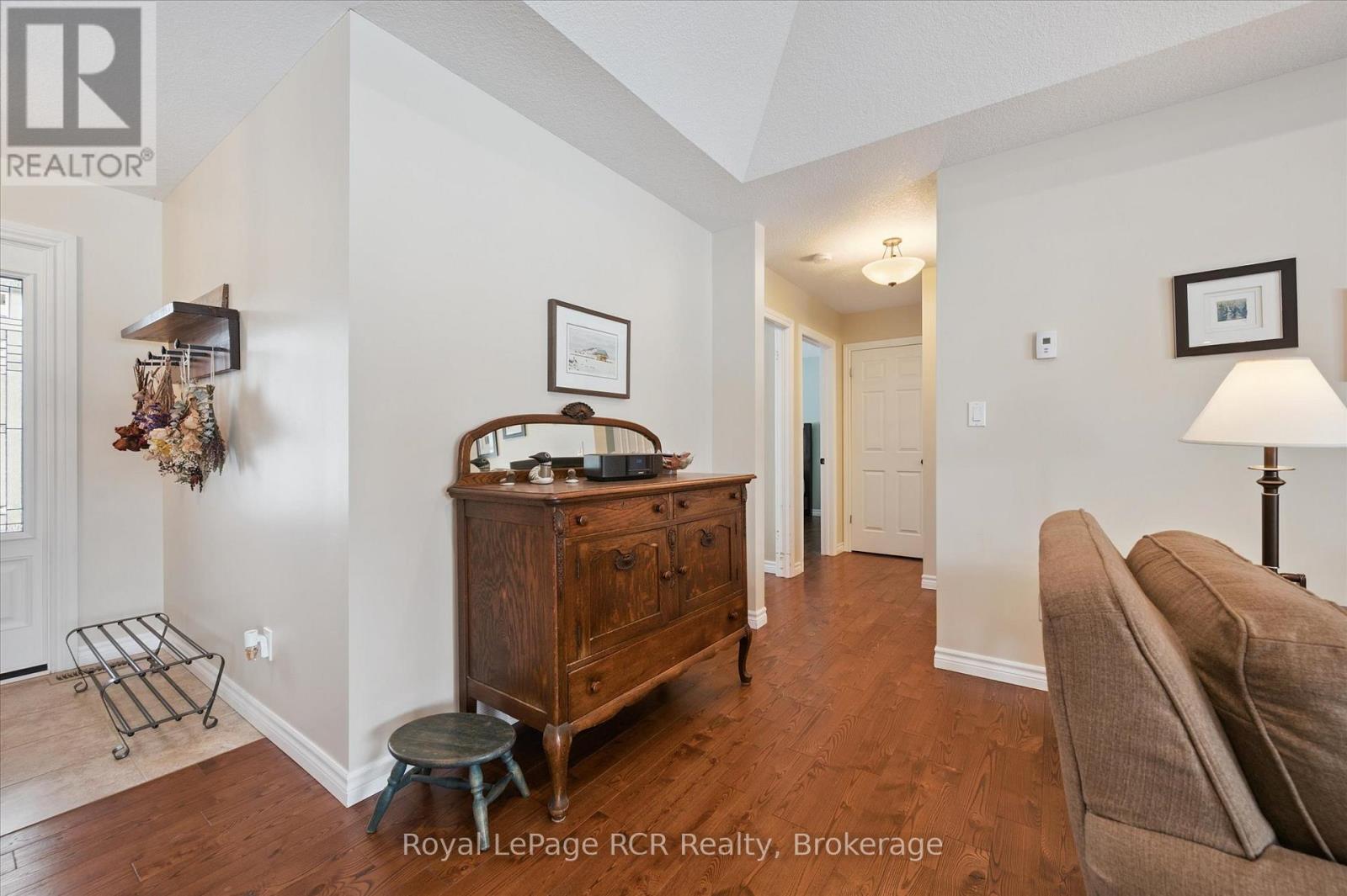 10 Sparberry Street W, Southgate, Ontario N0G 2L0 - Photo 16 - X12721554