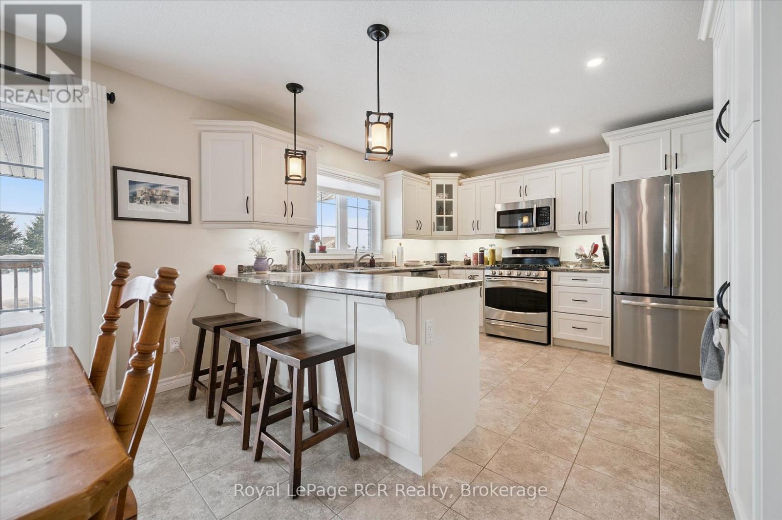 10 Sparberry Street W, Southgate, Ontario N0G 2L0 - Photo 9 - X12721554