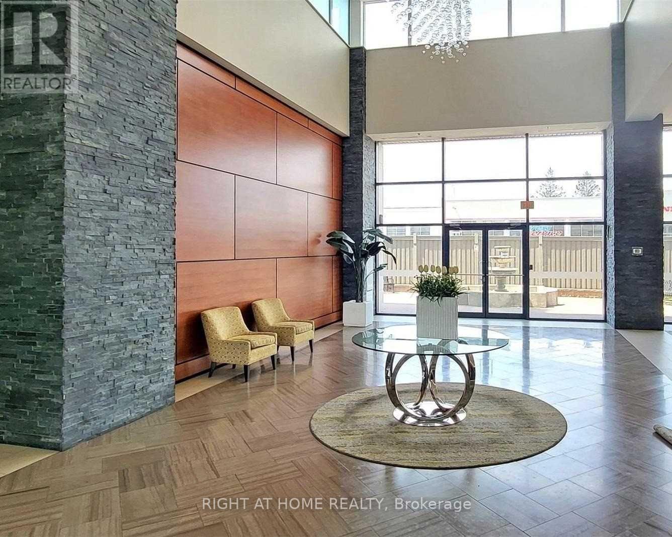 1011 - 24 Woodstream Boulevard, Vaughan, Ontario  L4L 8C4 - Photo 4 - N12724280