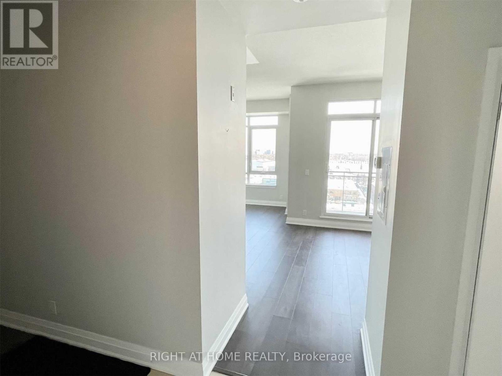 1011 - 24 Woodstream Boulevard, Vaughan, Ontario  L4L 8C4 - Photo 8 - N12724280