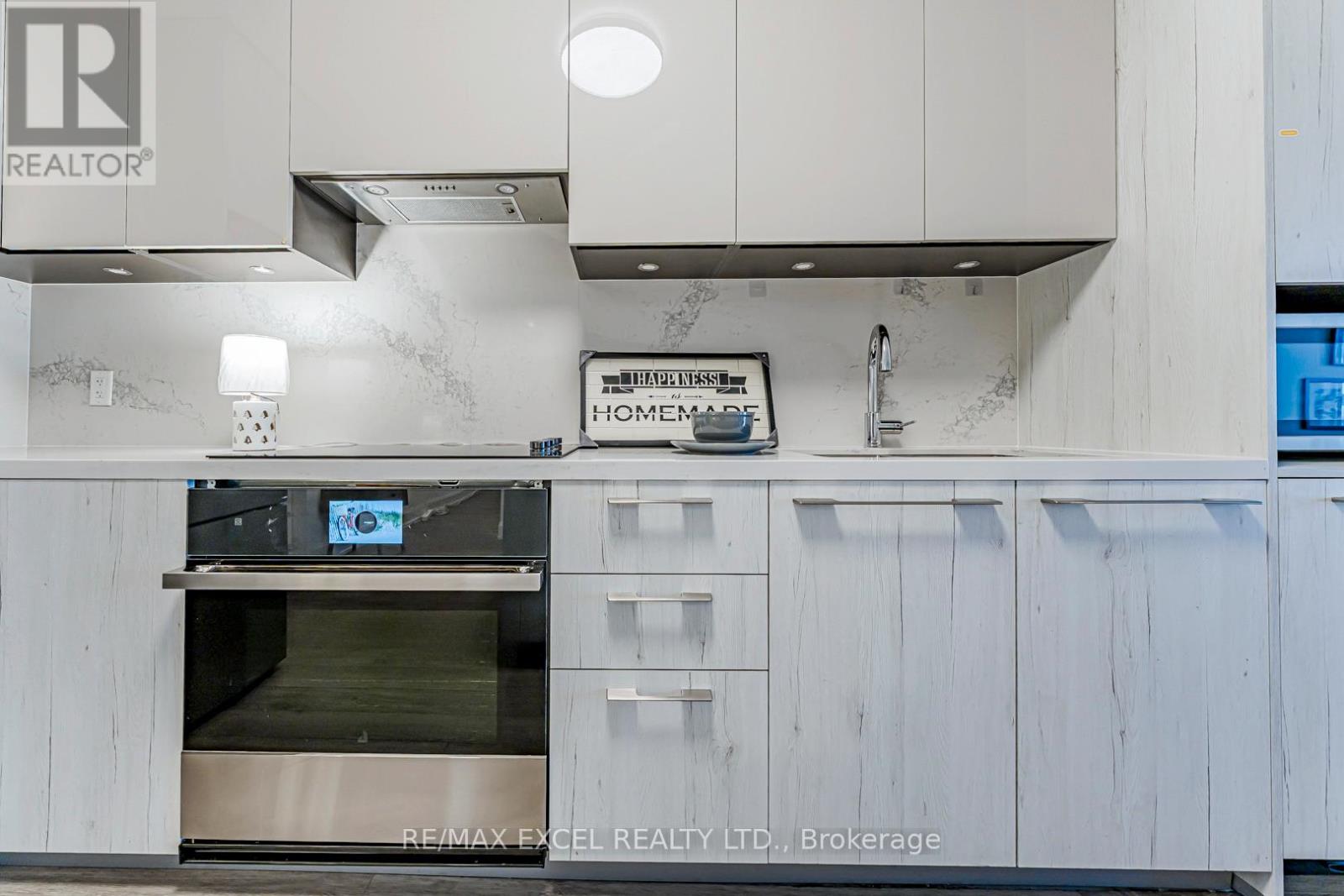 2701 - 8 Water Walk Drive, Markham, Ontario  L3R 6L4 - Photo 15 - N12695348