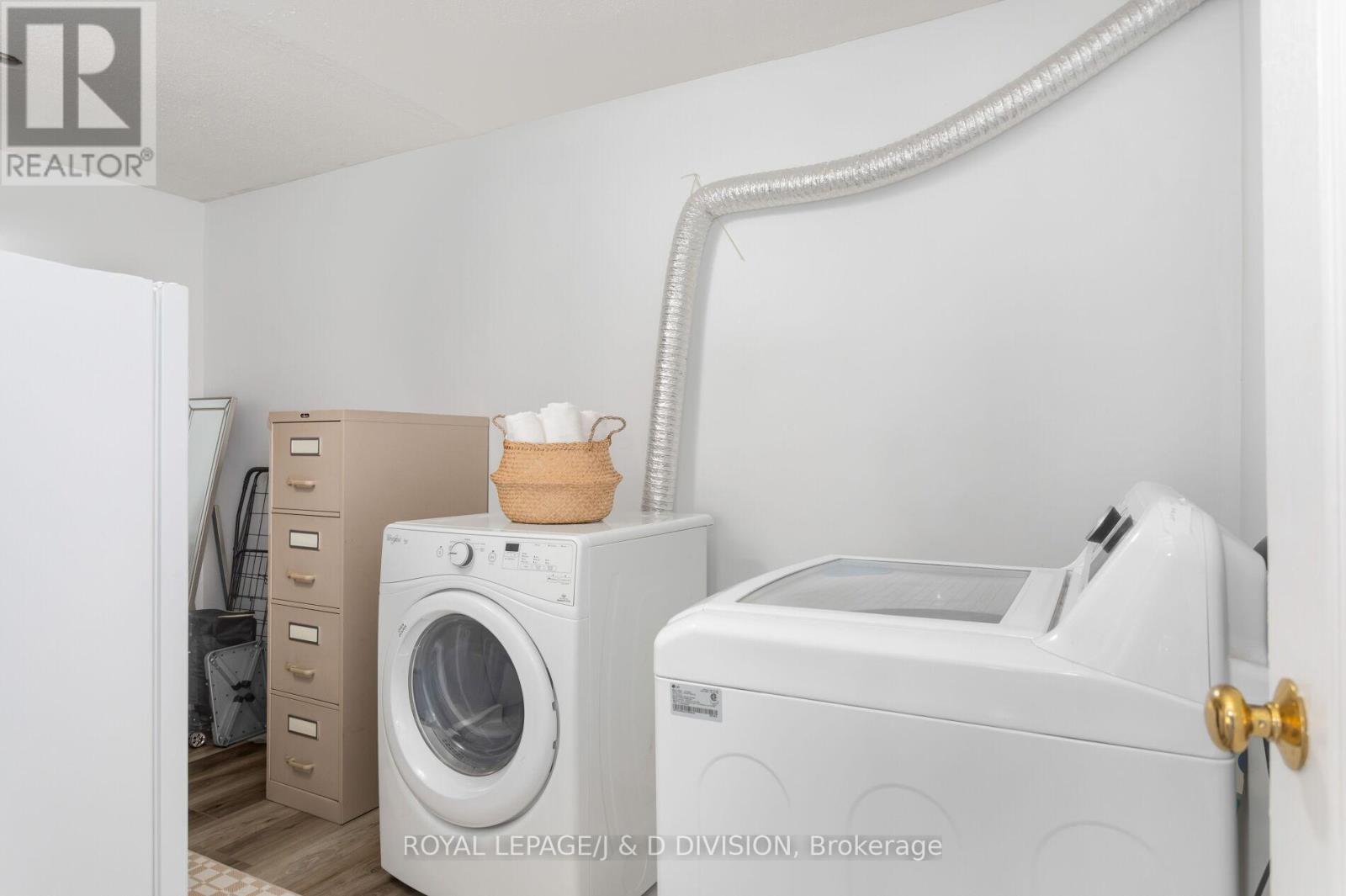 306 - 155 Marlee Avenue, Toronto, Ontario  M6B 4B5 - Photo 12 - W12724274