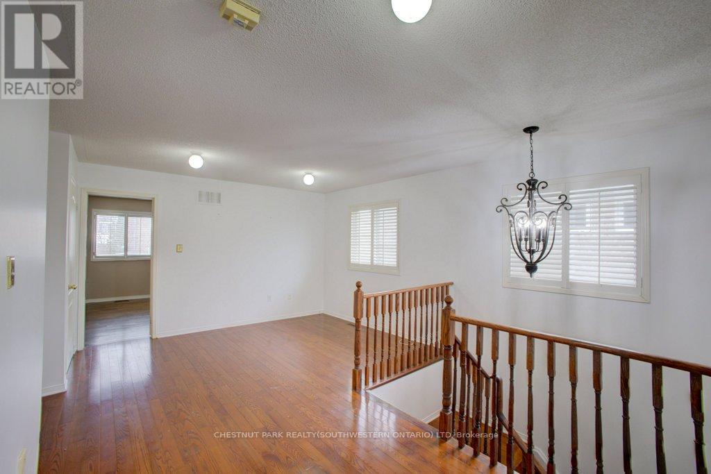 8 Waterdale Road, Brampton, Ontario  L7A 1S7 - Photo 23 - W12724308