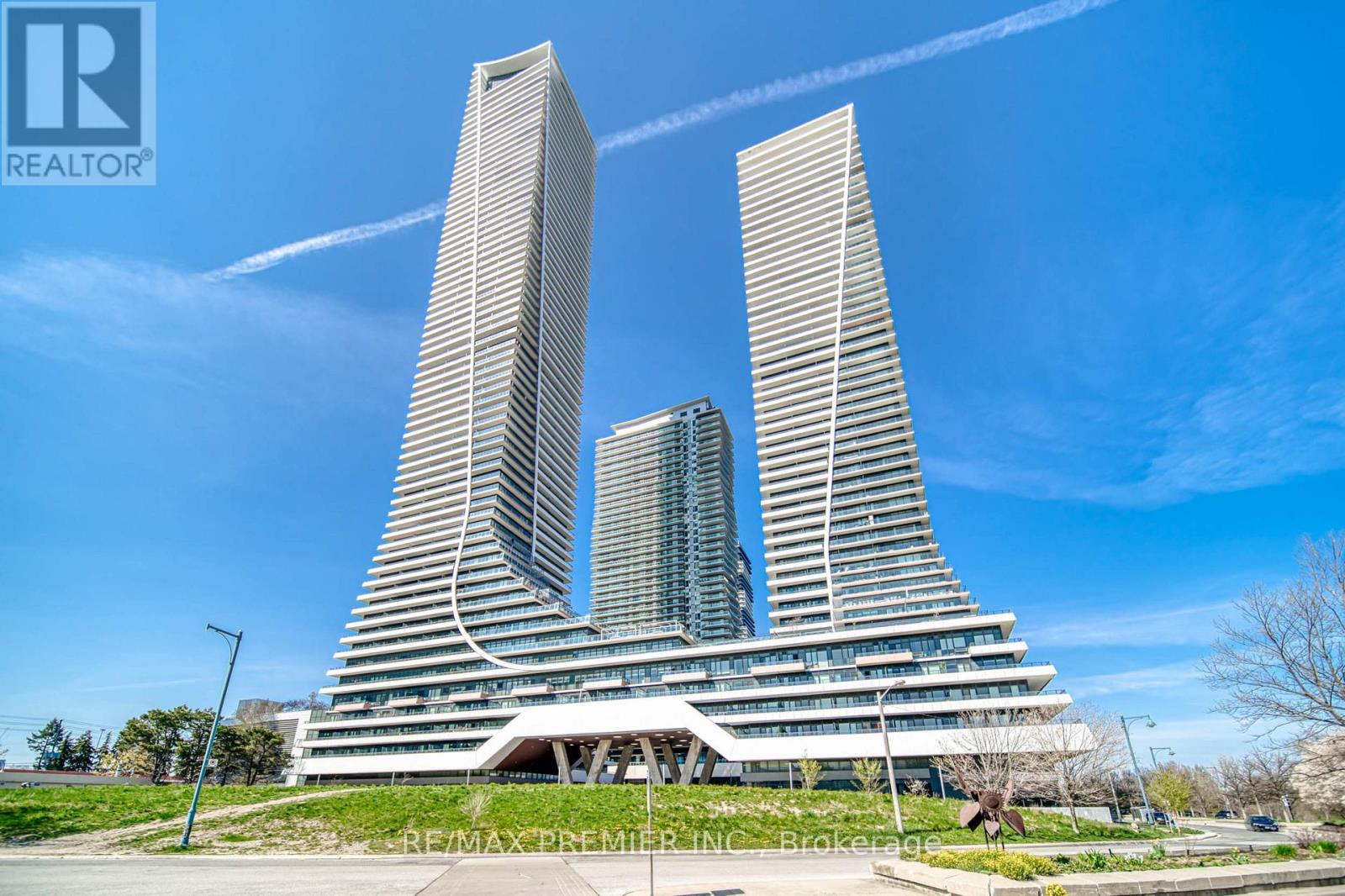 2712 - 30 SHORE BREEZE DRIVE, Toronto, Ontario