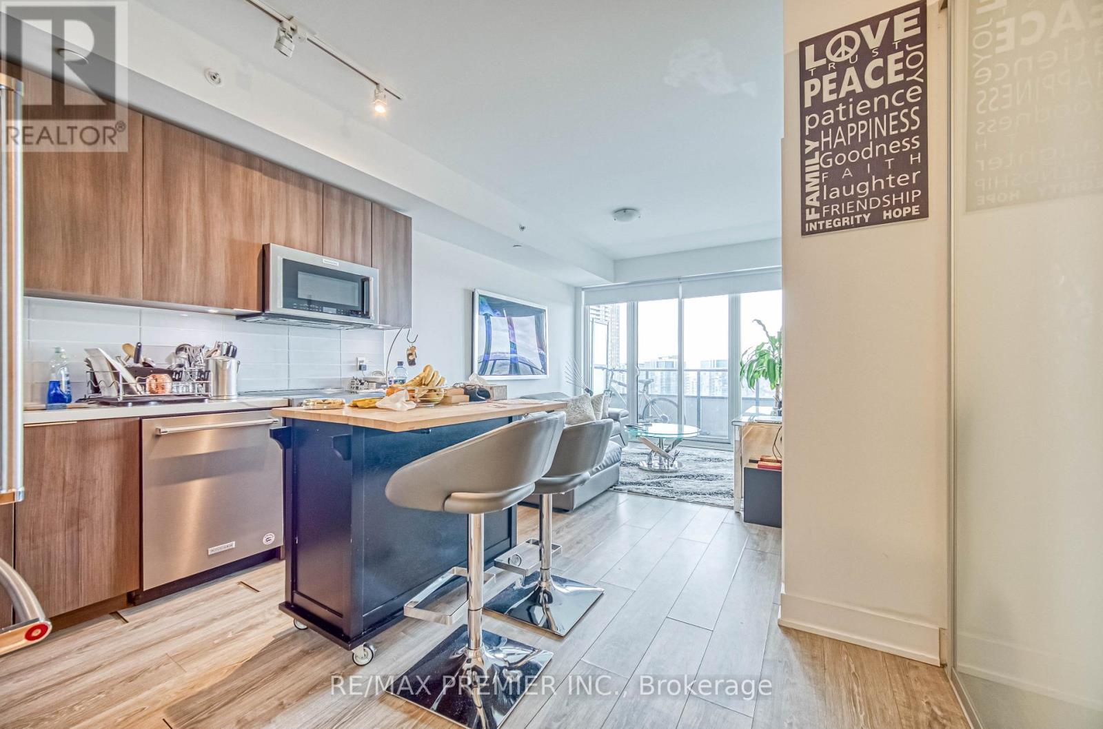 2712 - 30 Shore Breeze Drive, Toronto, Ontario  M8V 0C7 - Photo 15 - W12724312