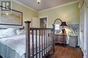 125 Macdonell Avenue, Toronto, Ontario  M6R 2A4 - Photo 15 - W12724314