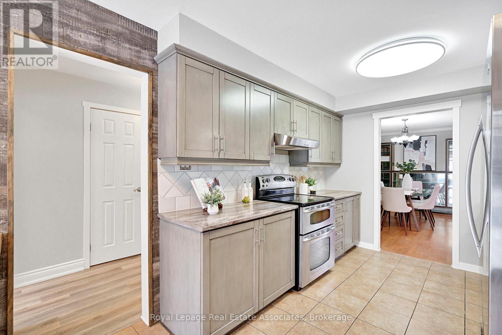 23 Madrid Crescent, Brampton, Ontario  L6S 2X5 - Photo 8 - W12724322