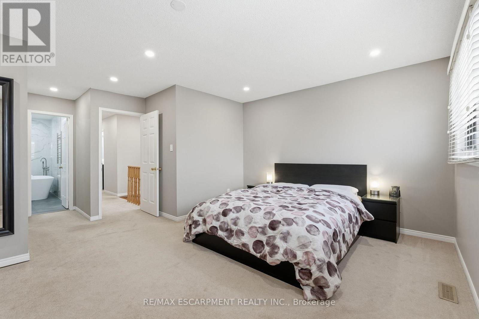 757 Constellation Drive, Mississauga, Ontario  L5R 2V8 - Photo 20 - W12724330