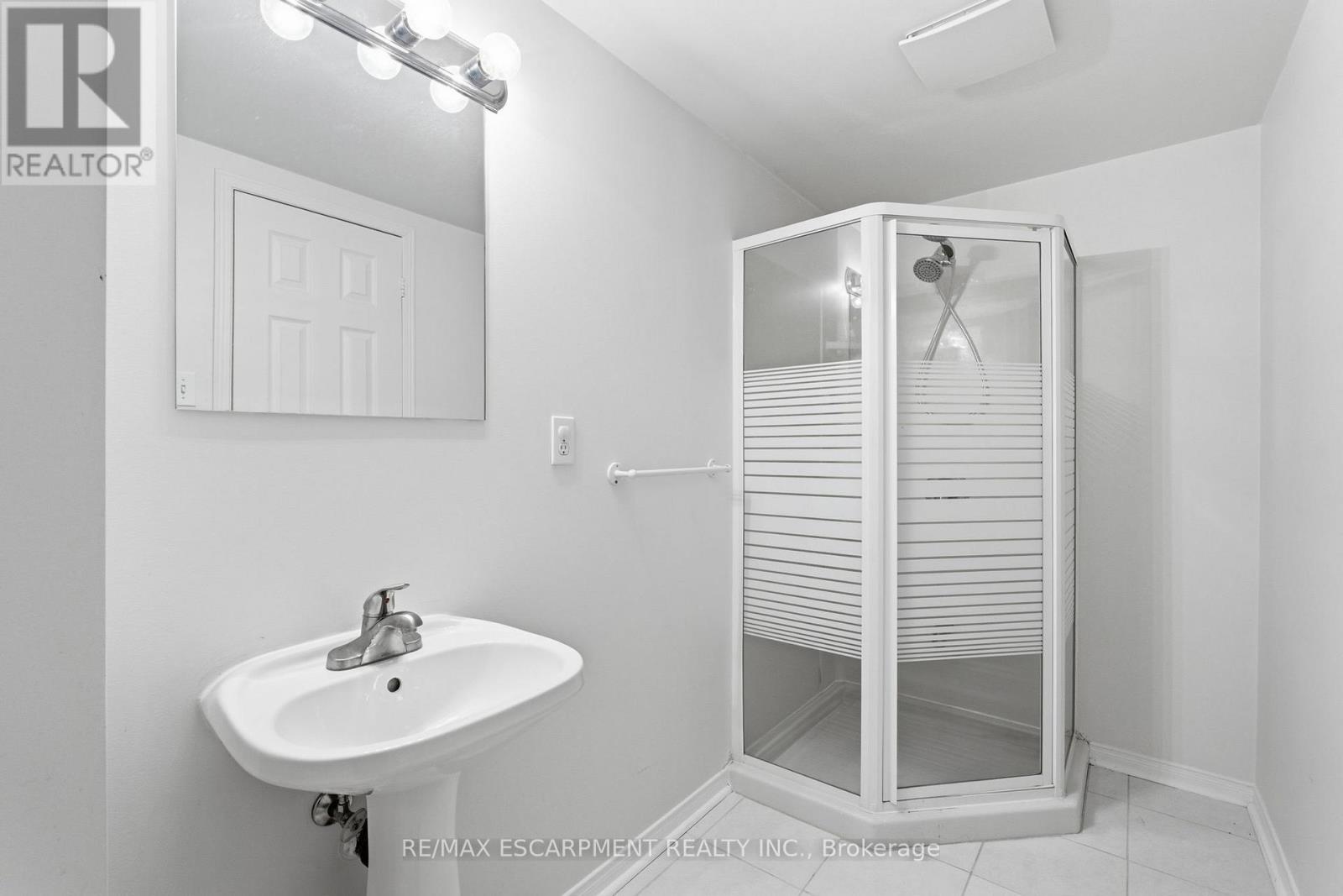 757 Constellation Drive, Mississauga, Ontario  L5R 2V8 - Photo 32 - W12724330