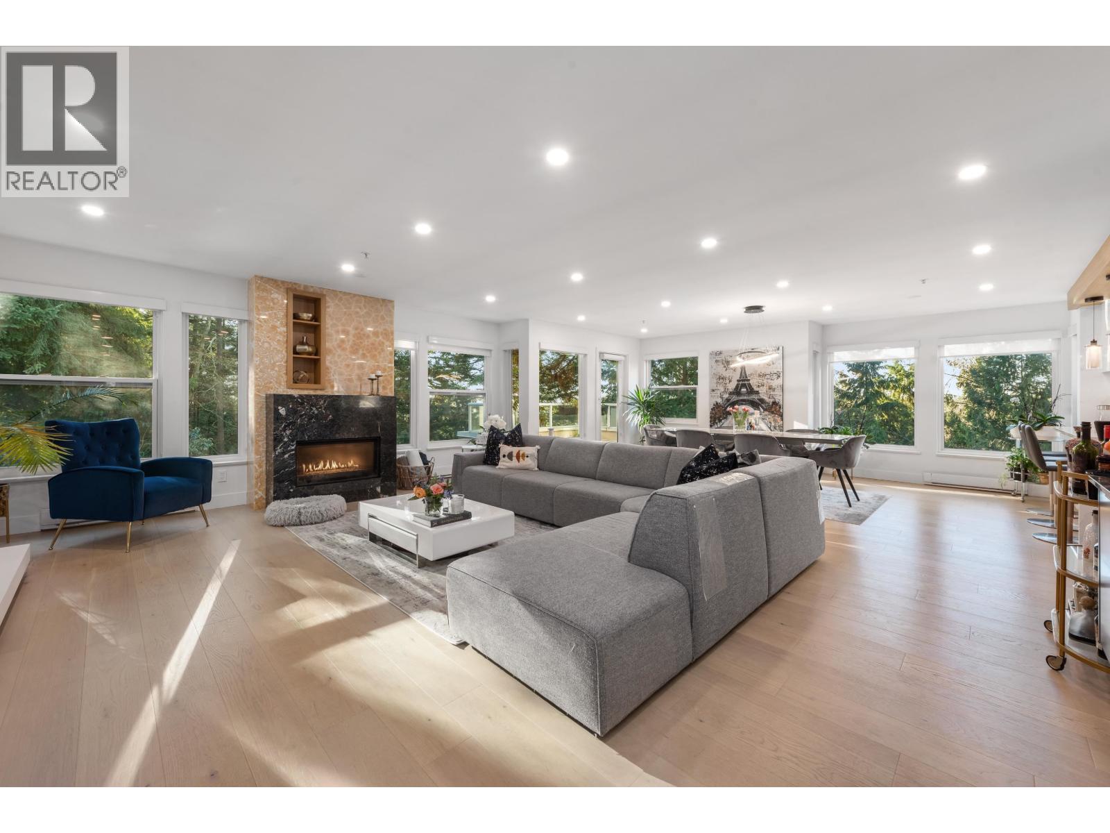 11 2425 Edgemont Boulevard, North Vancouver, British Columbia  V7P 2L2 - Photo 5 - R3082534