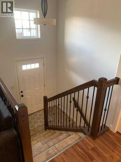 133 Lynx Road N, Lethbridge, Alberta  T1H 6W9 - Photo 2 - A2281296