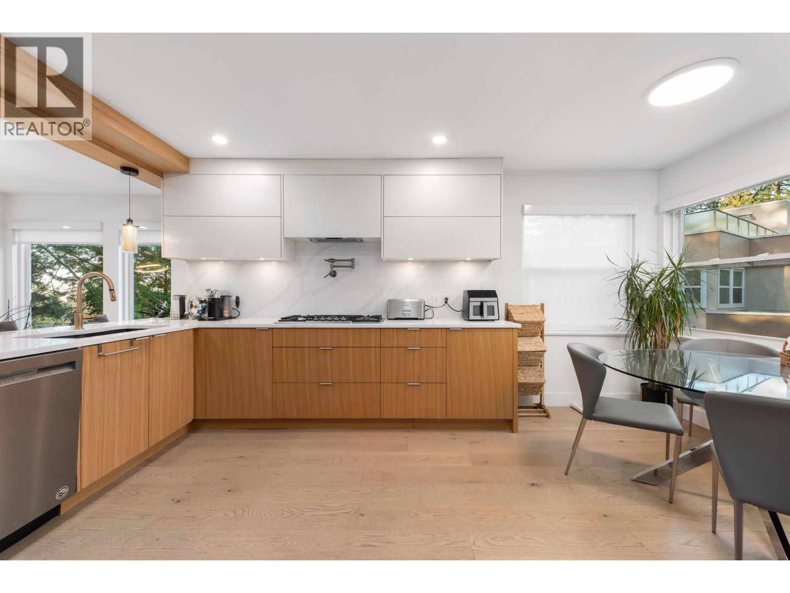 11 2425 Edgemont Boulevard, North Vancouver, British Columbia  V7P 2L2 - Photo 13 - R3082534