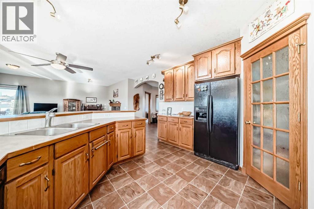 114 Royal Birkdale Crescent Nw, Calgary, Alberta  T3G 5R6 - Photo 9 - A2279052