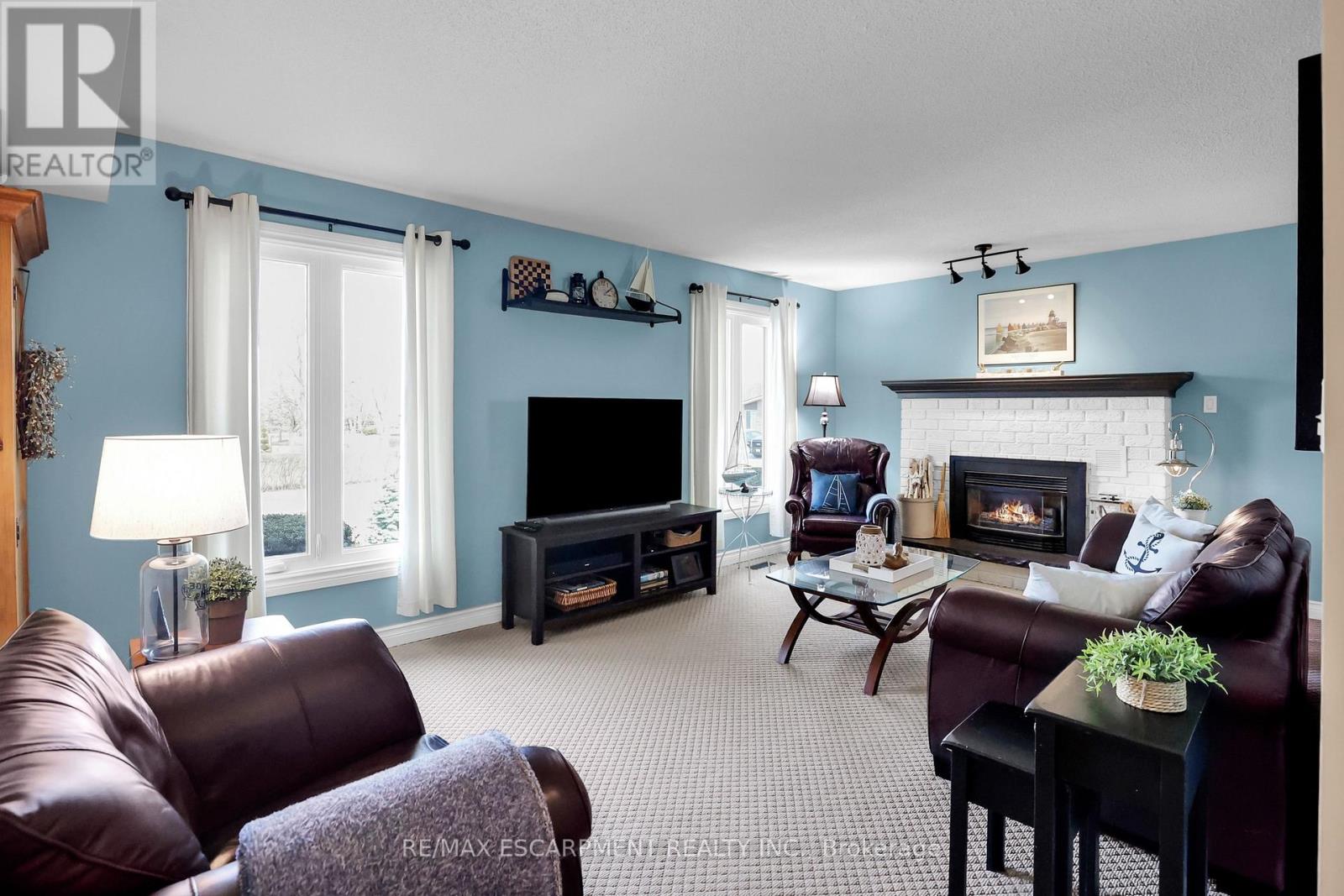 1 Shoreline Crescent, Grimsby, Ontario  L3M 5B1 - Photo 18 - X12724266