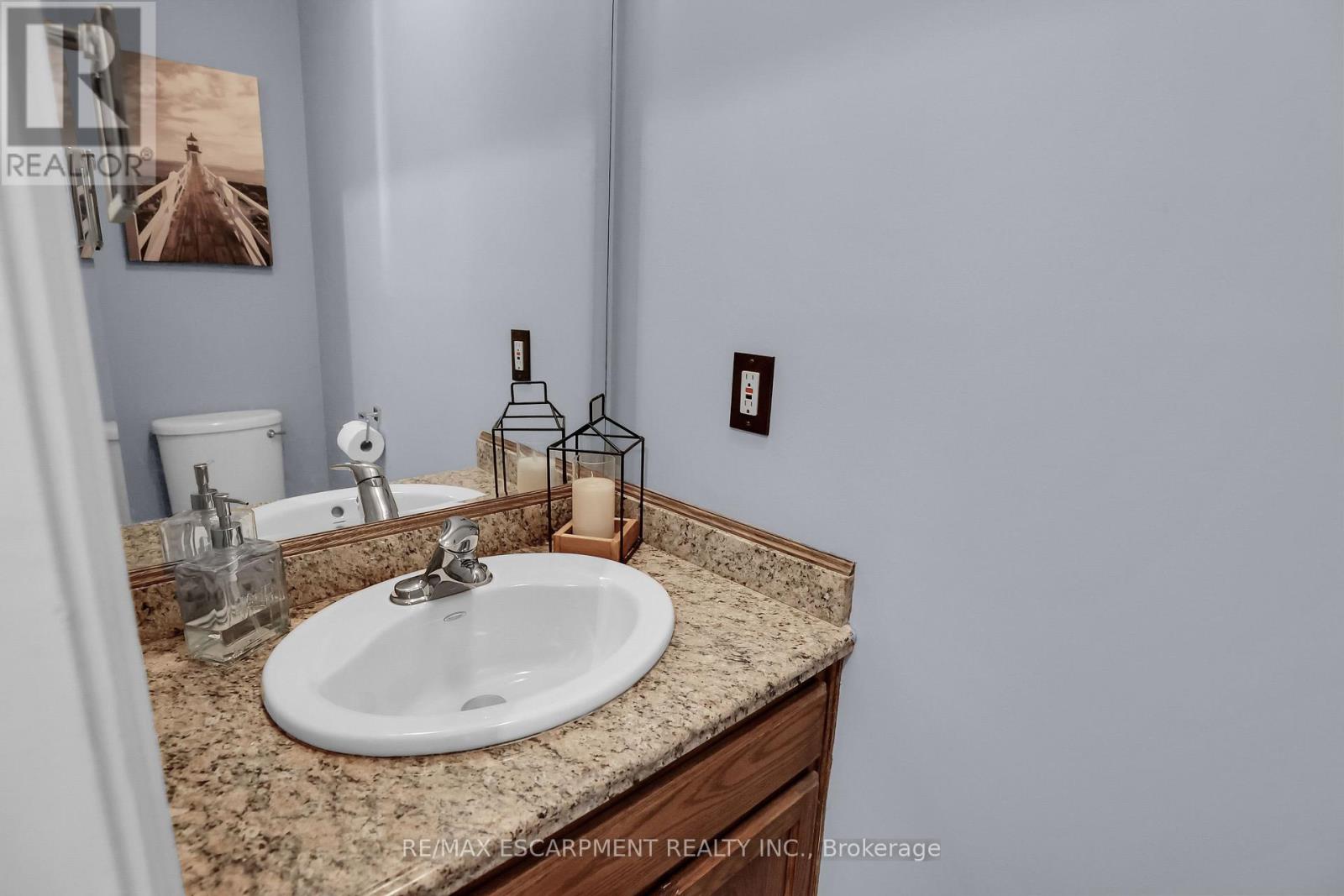 1 Shoreline Crescent, Grimsby, Ontario  L3M 5B1 - Photo 22 - X12724266