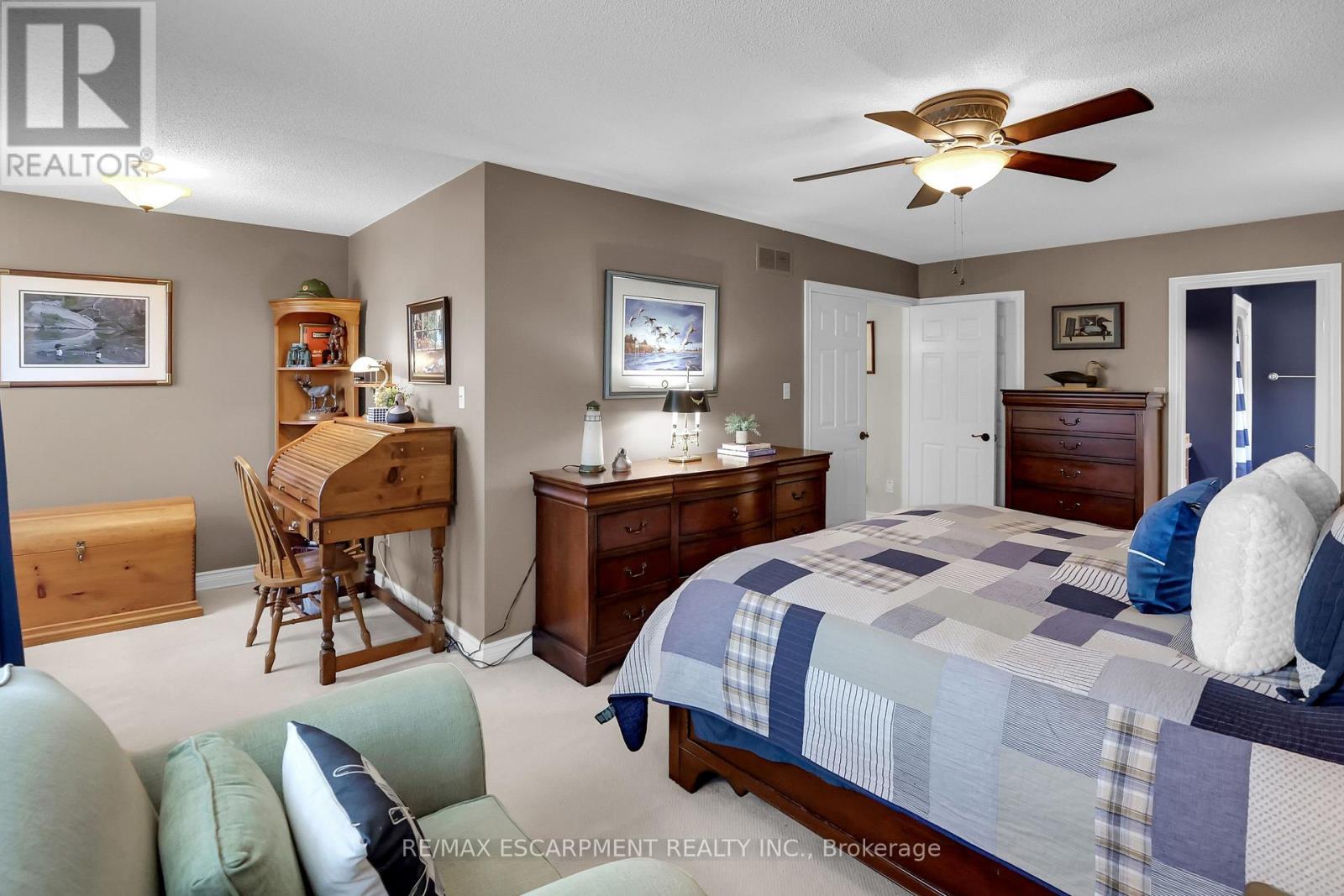 1 Shoreline Crescent, Grimsby, Ontario  L3M 5B1 - Photo 24 - X12724266