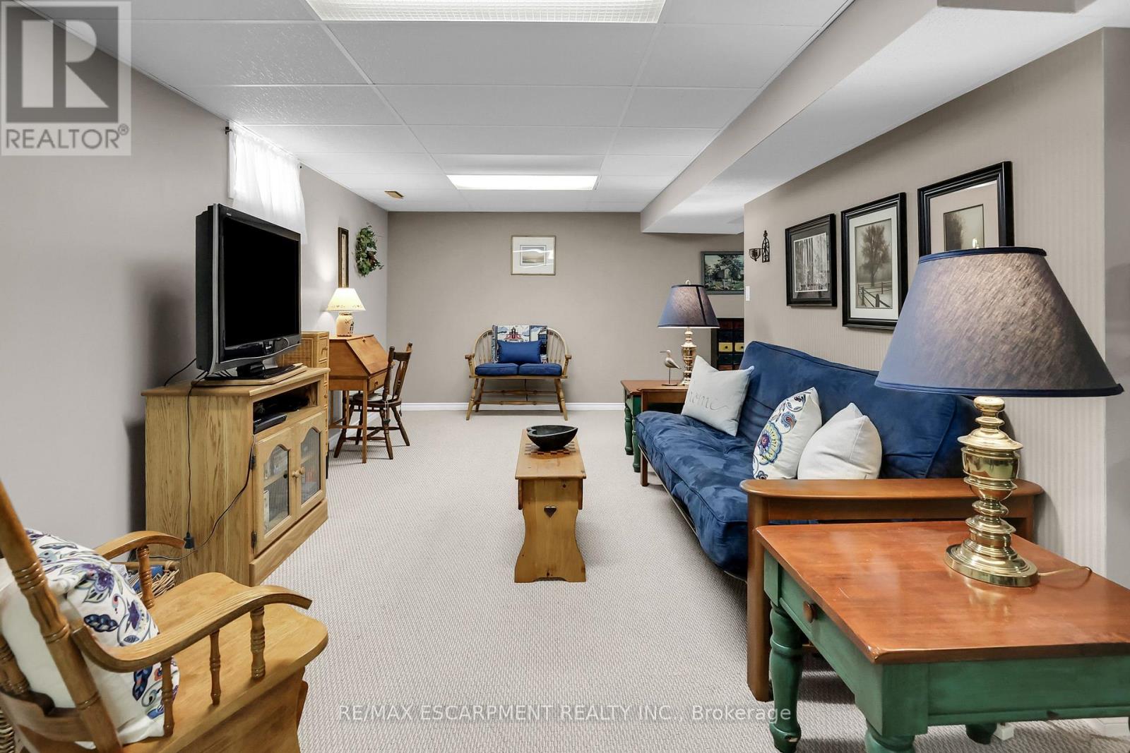 1 Shoreline Crescent, Grimsby, Ontario  L3M 5B1 - Photo 32 - X12724266