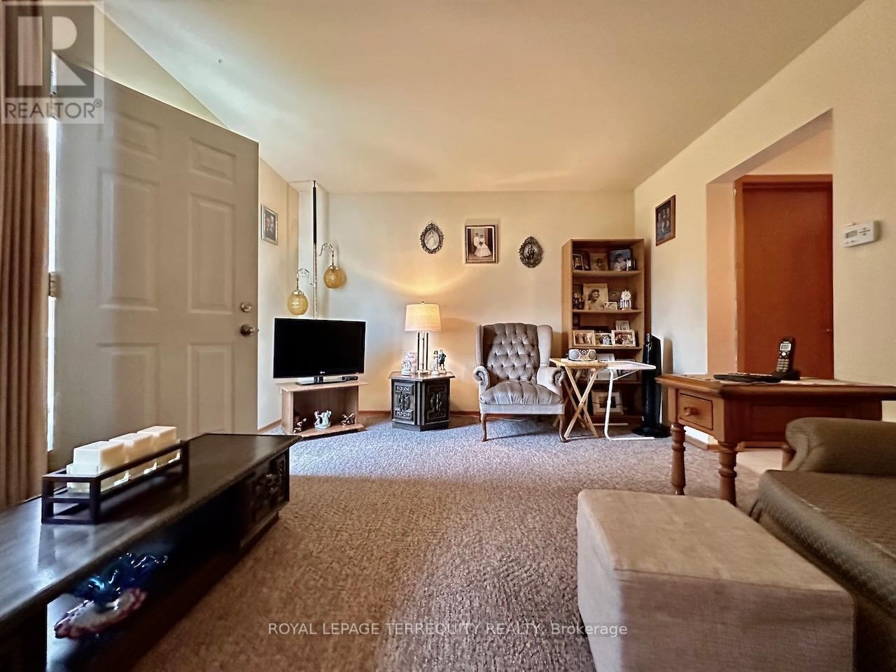 35-41 Orchard Place, Chatham-Kent, Ontario  N7M 1A6 - Photo 7 - X12724288