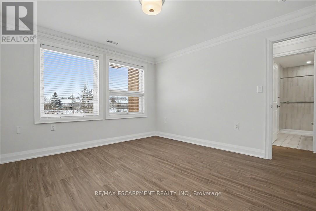 17 Monsignor Henkey Terrace, Hamilton, Ontario  L9B 2M2 - Photo 21 - X12724304