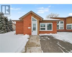 17 MONSIGNOR HENKEY TERRACE, Hamilton, Ontario