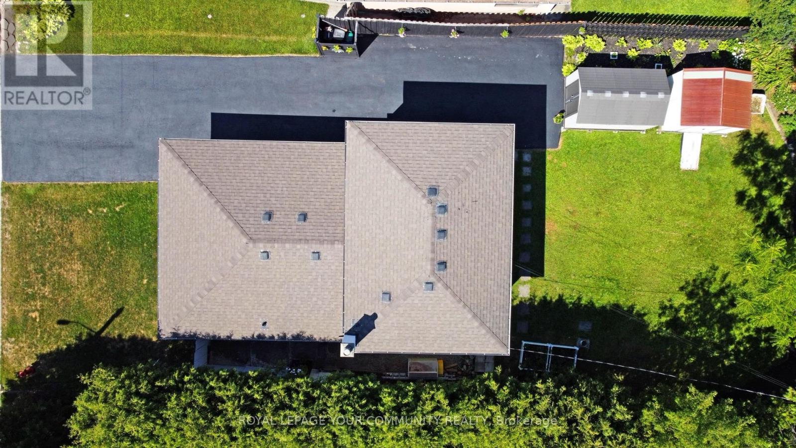 26 Kemano Road, Aurora, Ontario  L4G 2Y3 - Photo 2 - N12597974