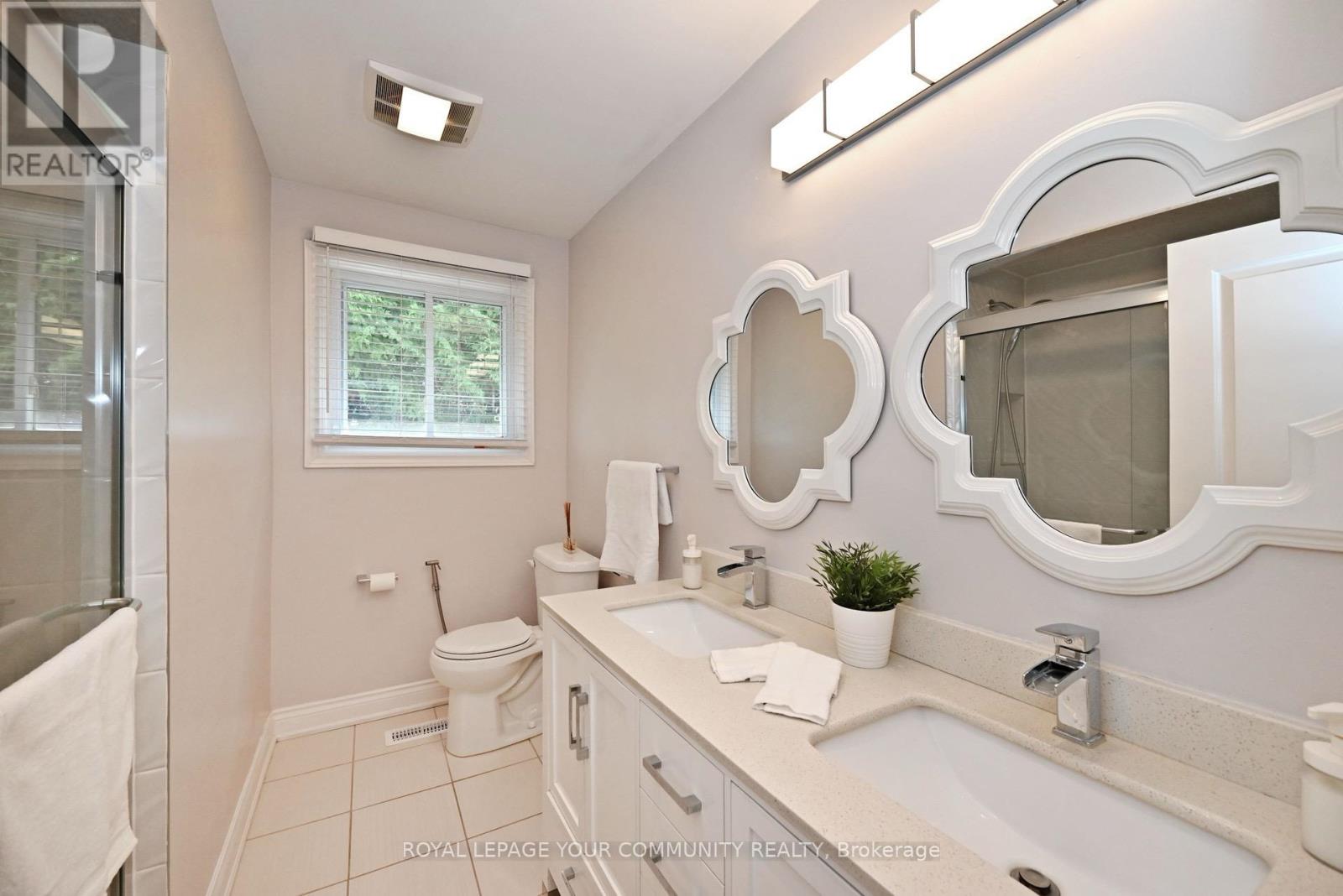 26 Kemano Road, Aurora, Ontario  L4G 2Y3 - Photo 15 - N12597974