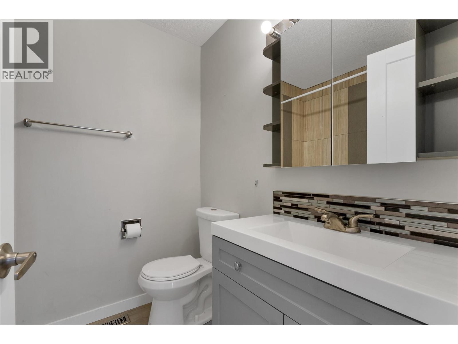 4018 Pleasant Valley Road, Vernon, British Columbia  V1T 4M2 - Photo 10 - 10373713