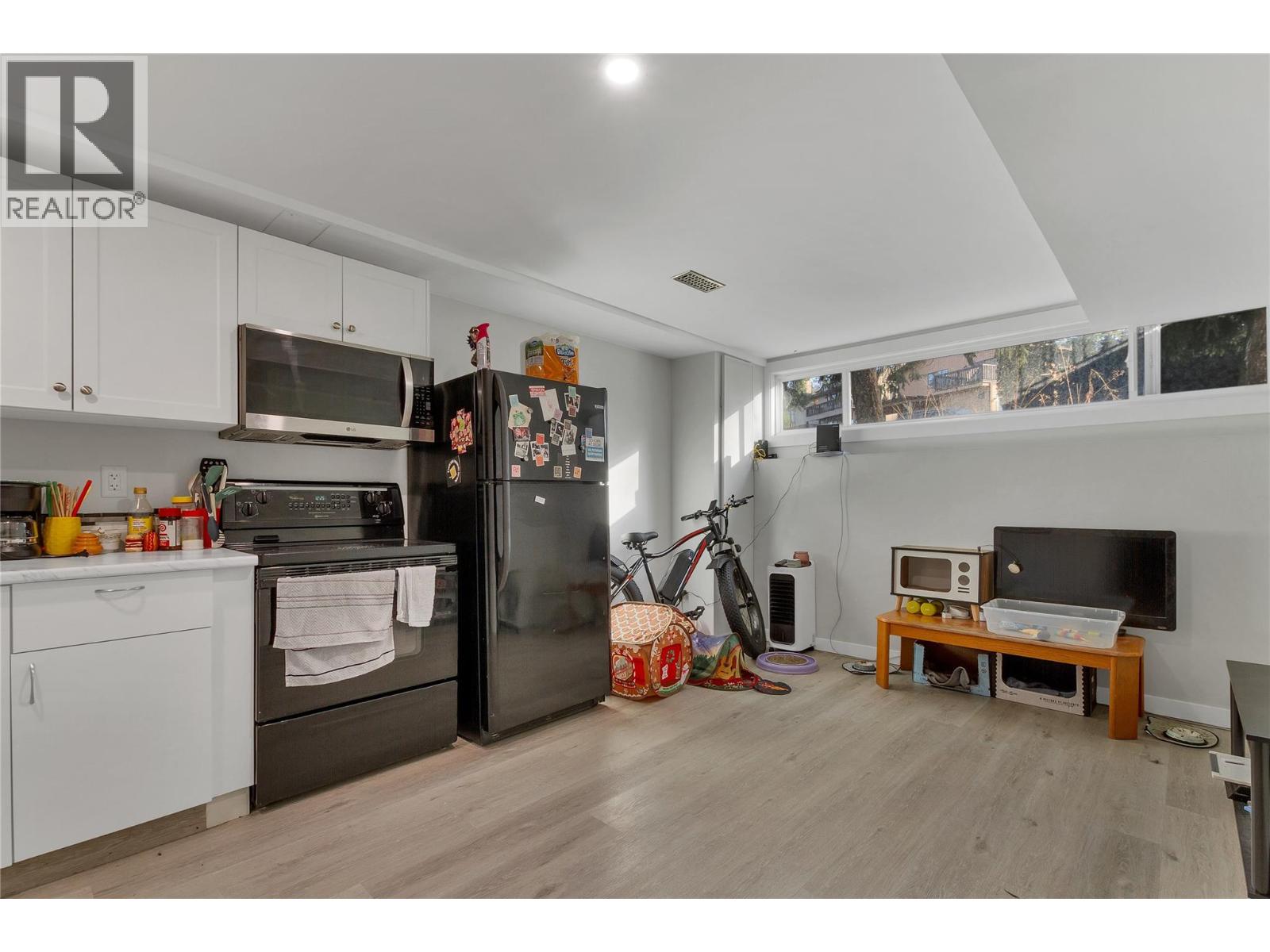 4018 Pleasant Valley Road, Vernon, British Columbia  V1T 4M2 - Photo 27 - 10373713