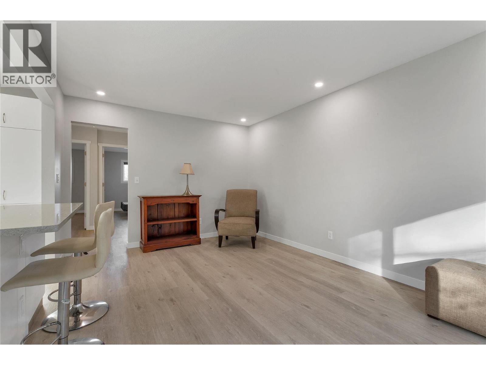 4018 Pleasant Valley Road, Vernon, British Columbia  V1T 4M2 - Photo 5 - 10373713